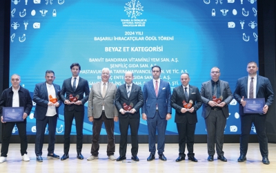 Beyaz et ve yumurta sektörünün ihracat şampiyonları ödüllerini aldı